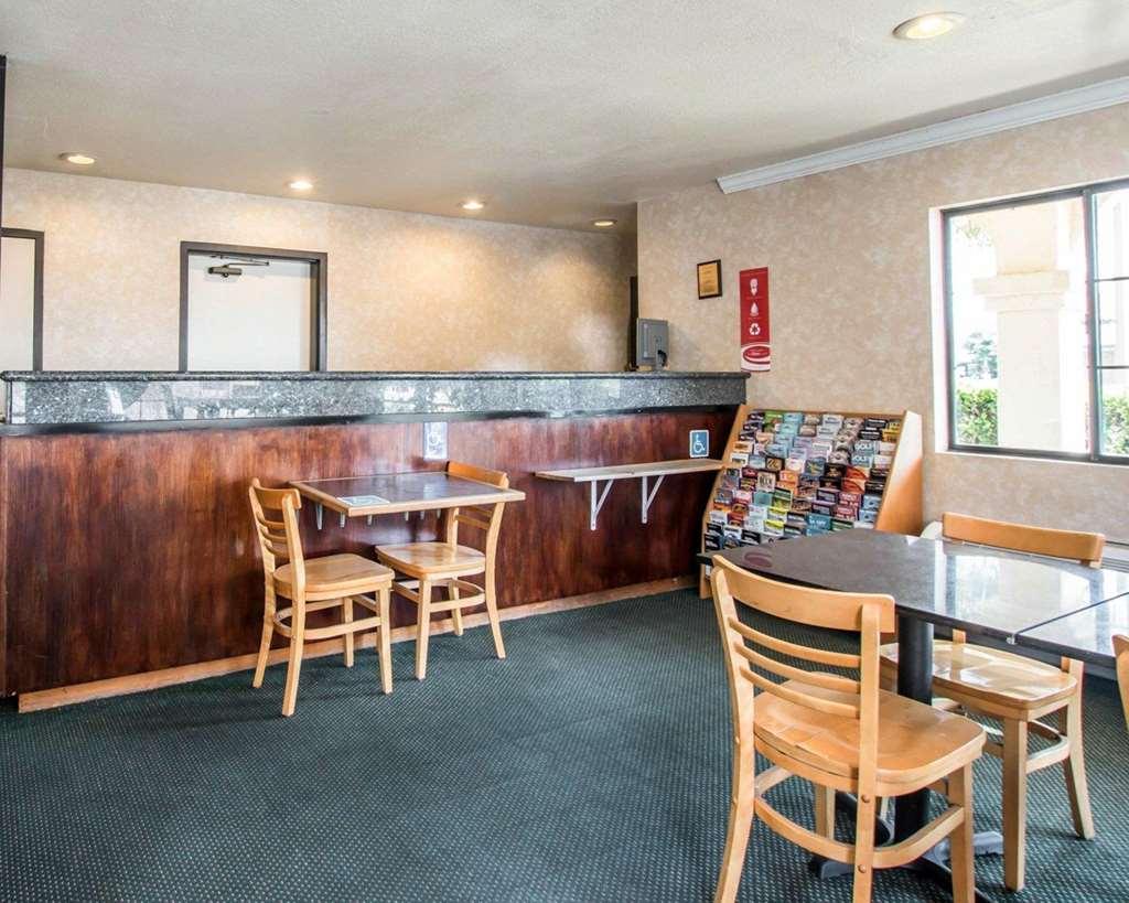 Econo Lodge Moreno Valley Interior photo