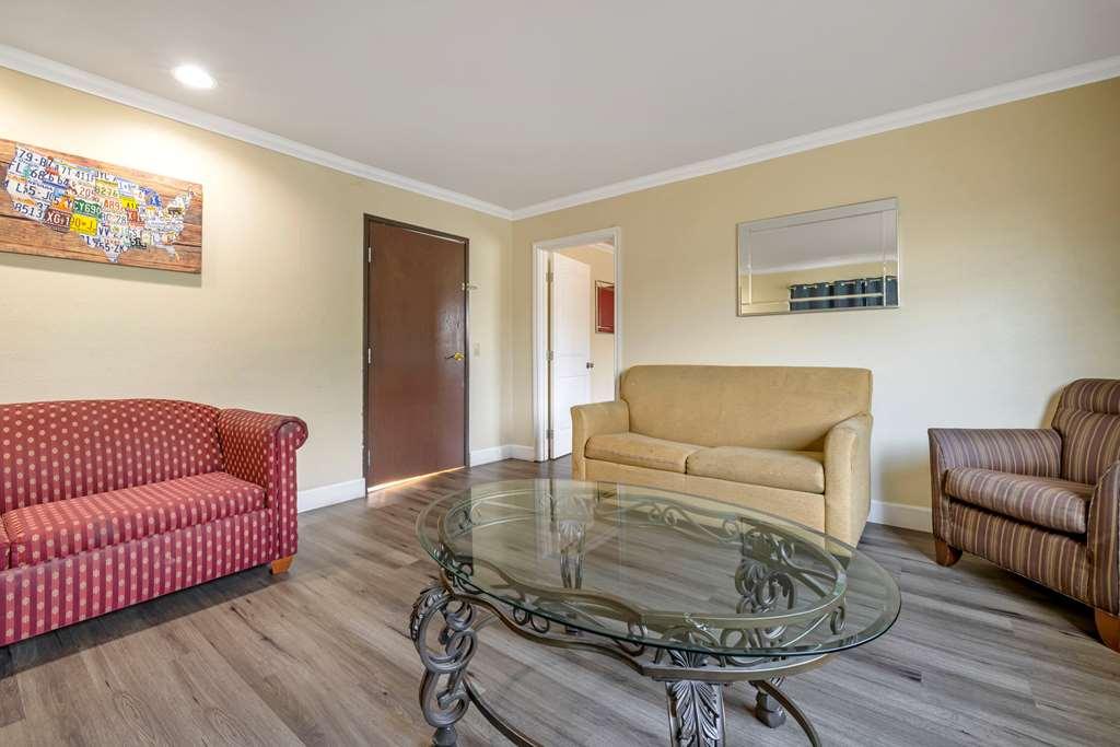 Econo Lodge Moreno Valley Room photo