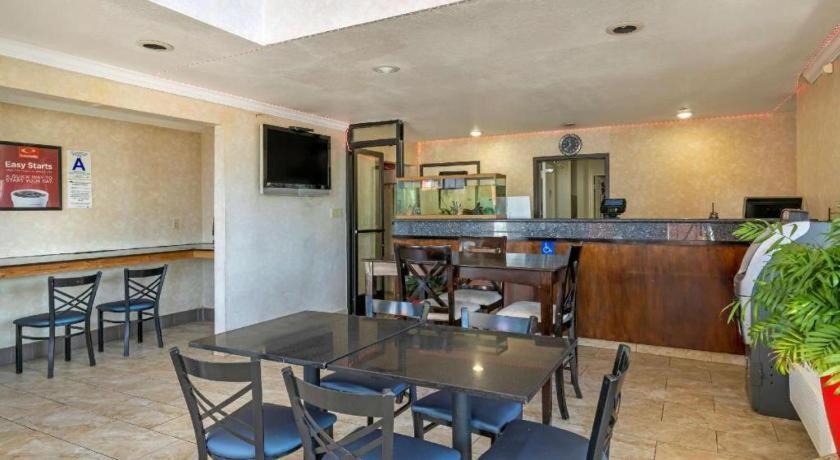 Econo Lodge Moreno Valley Exterior photo
